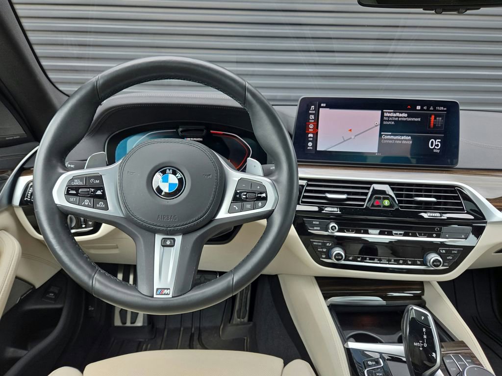 Used 2021 BMW M550i xDrive AWD/4WD image 8