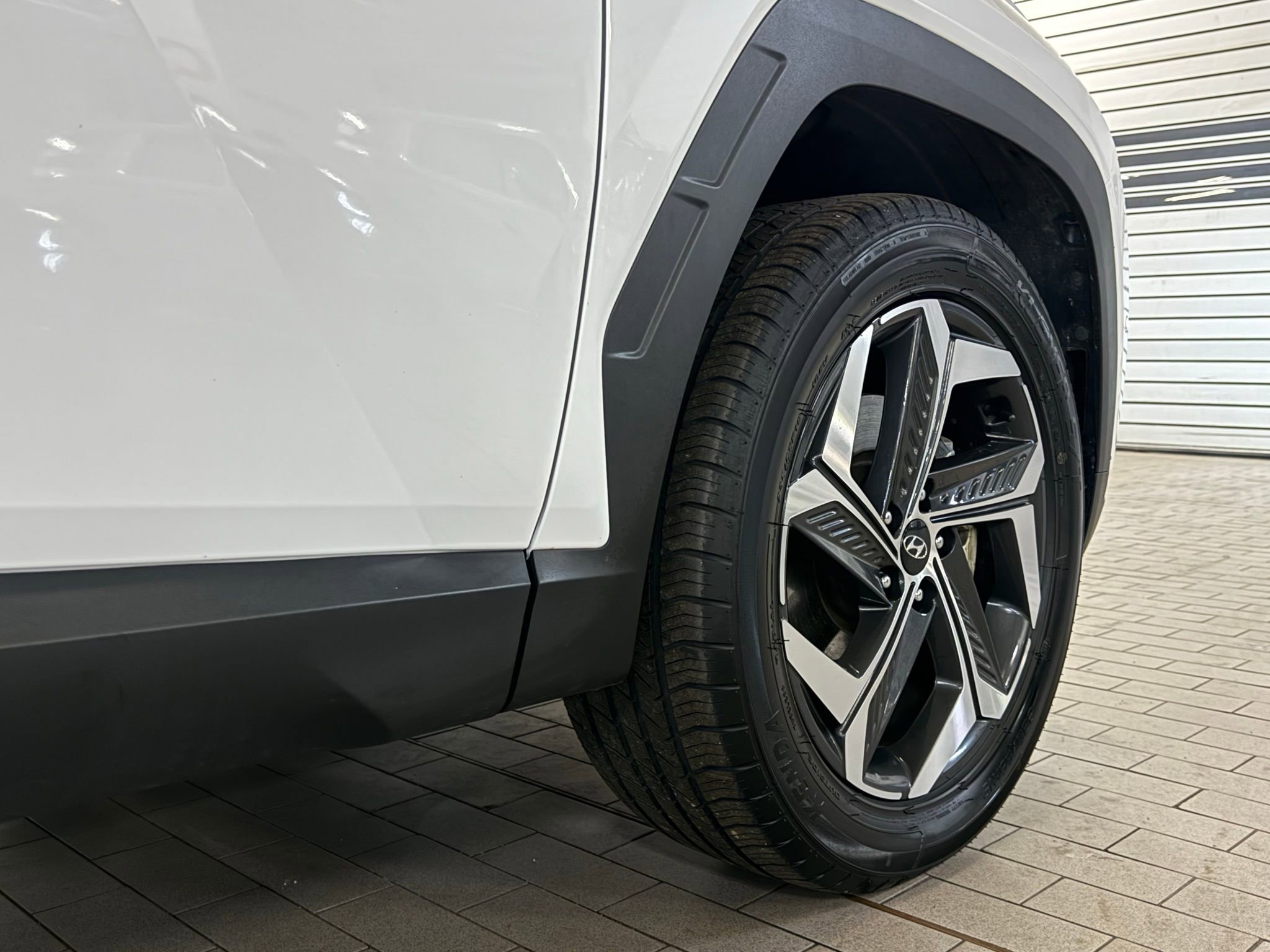 Used 2024 Hyundai Tucson Limited image 14