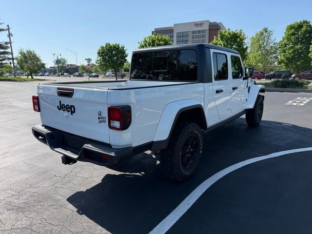 Used 2022 Jeep Gladiator Sport AWD/4WD image 7