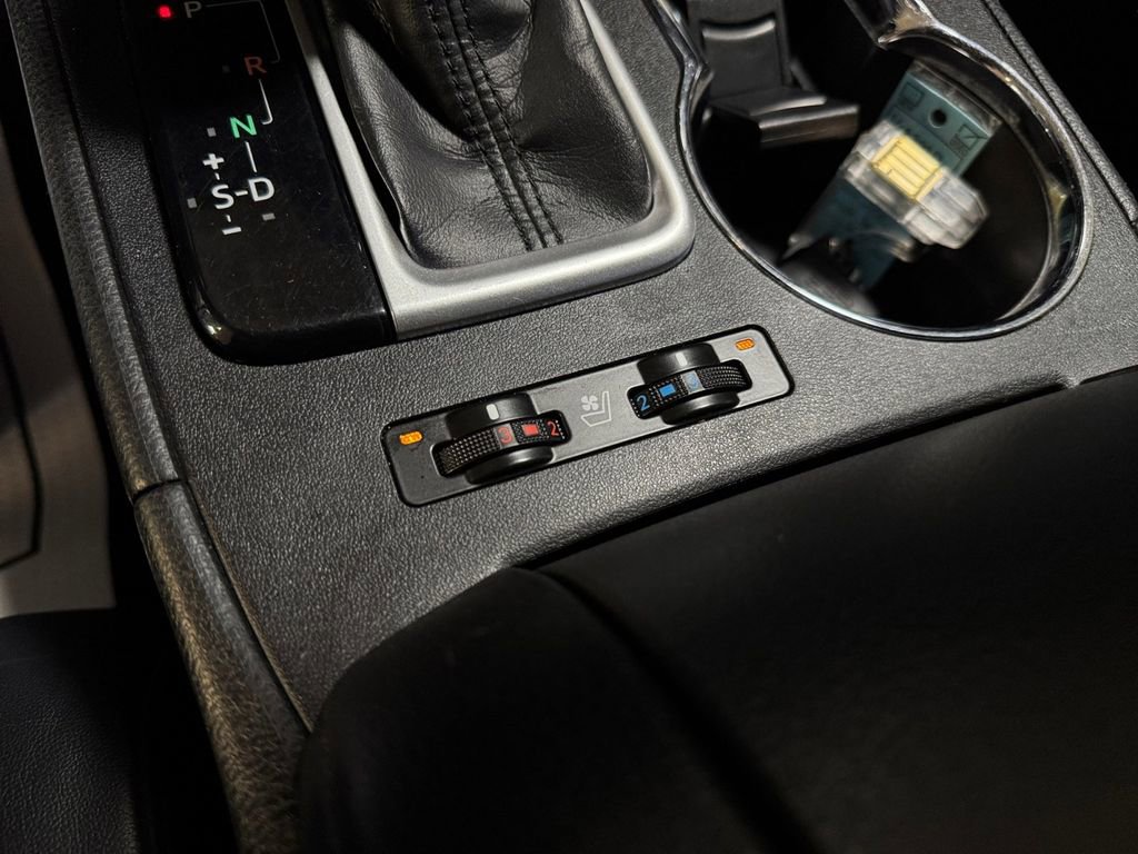 Used 2016 Toyota Highlander Limited image 30