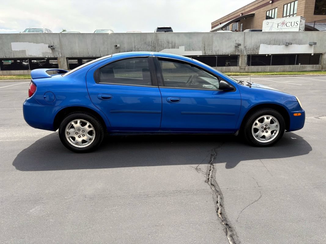 Used 2005 Dodge Neon SXT FWD image 6