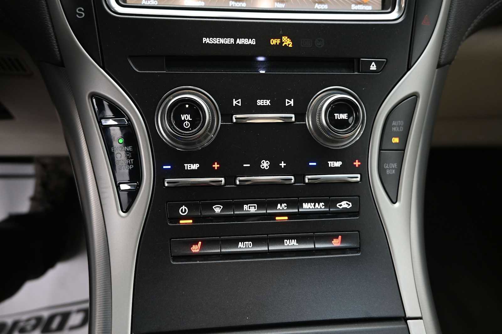 Used 2019 Lincoln Nautilus Select AWD/4WD image 14