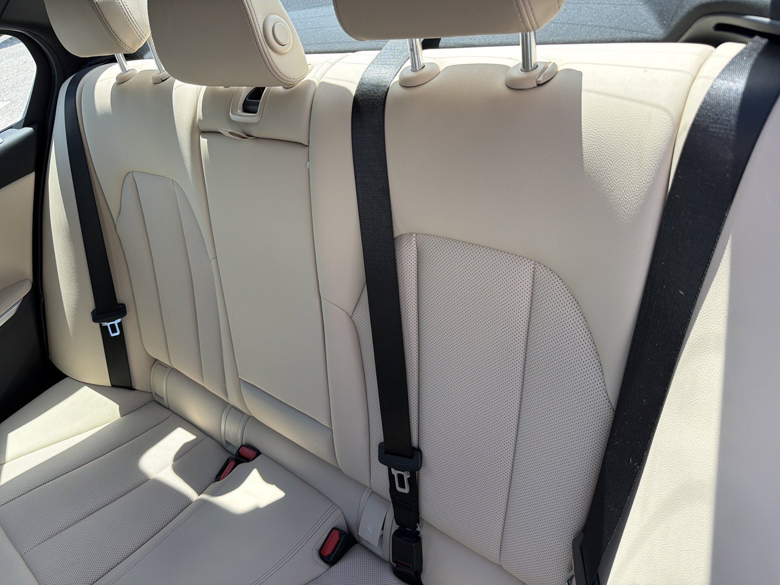 New 2025 BMW 330i Sedan w/ M Sport Package RWD image 20