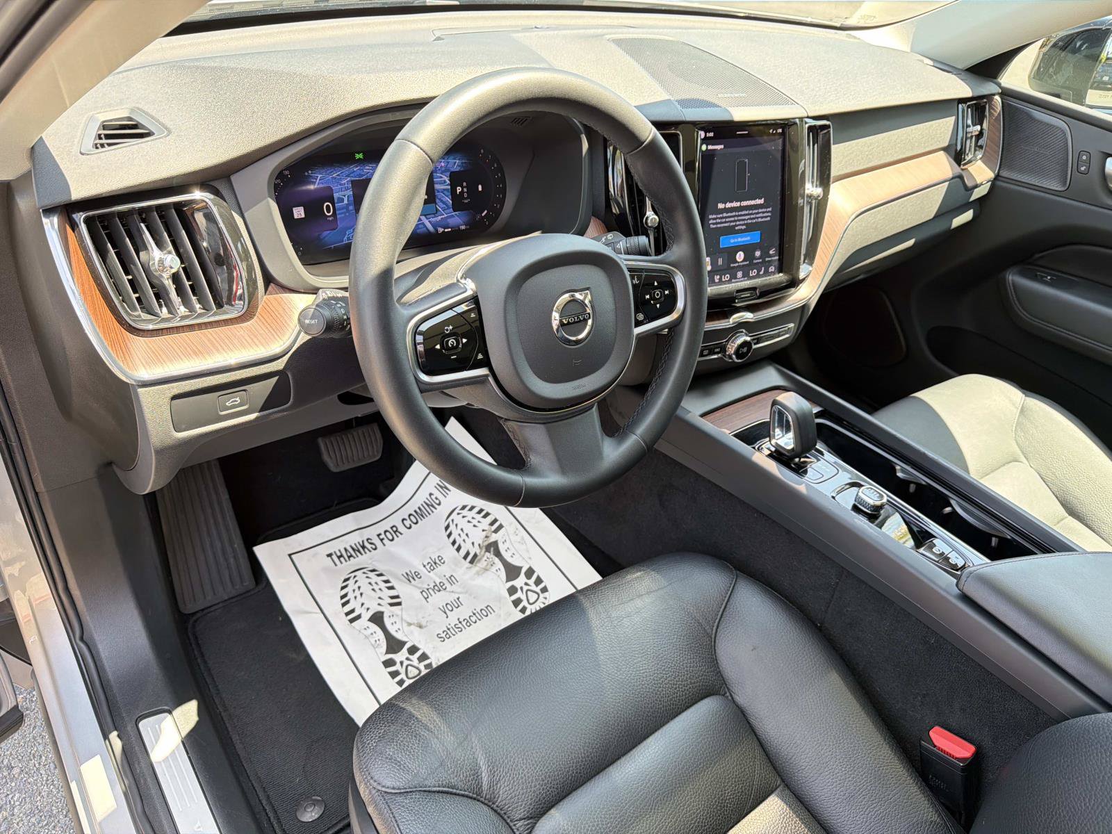 Certified 2024 Volvo XC60 B5 Plus w/ Protection Package Premier AWD/4WD image 9