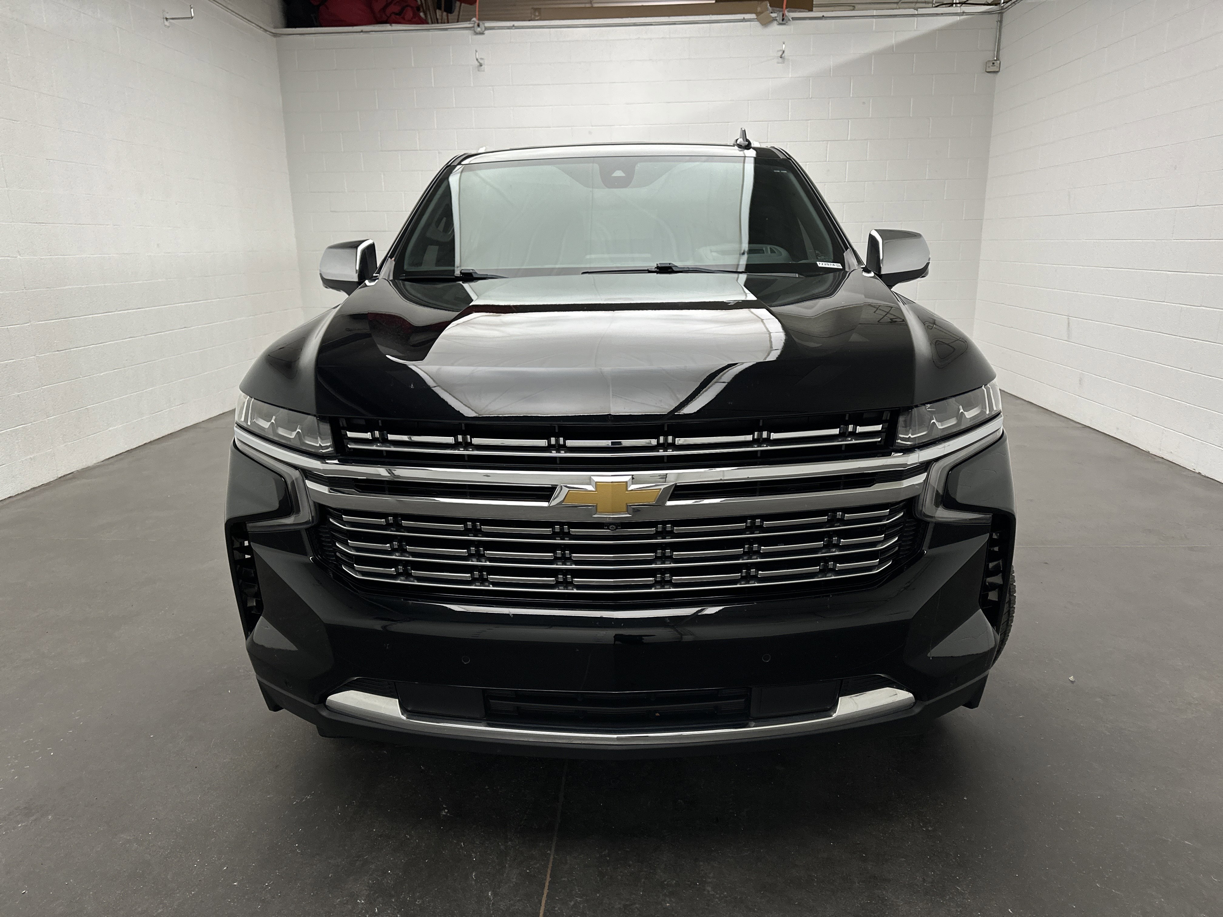 Used 2021 Chevrolet Tahoe Premier w/ Premium Package image 4