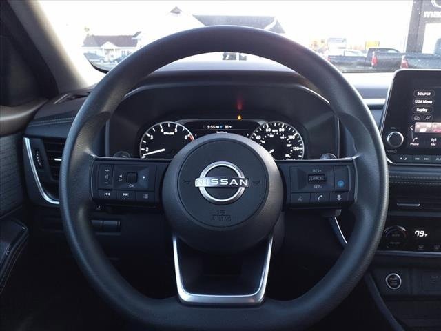 Used 2023 Nissan Rogue SV image 25