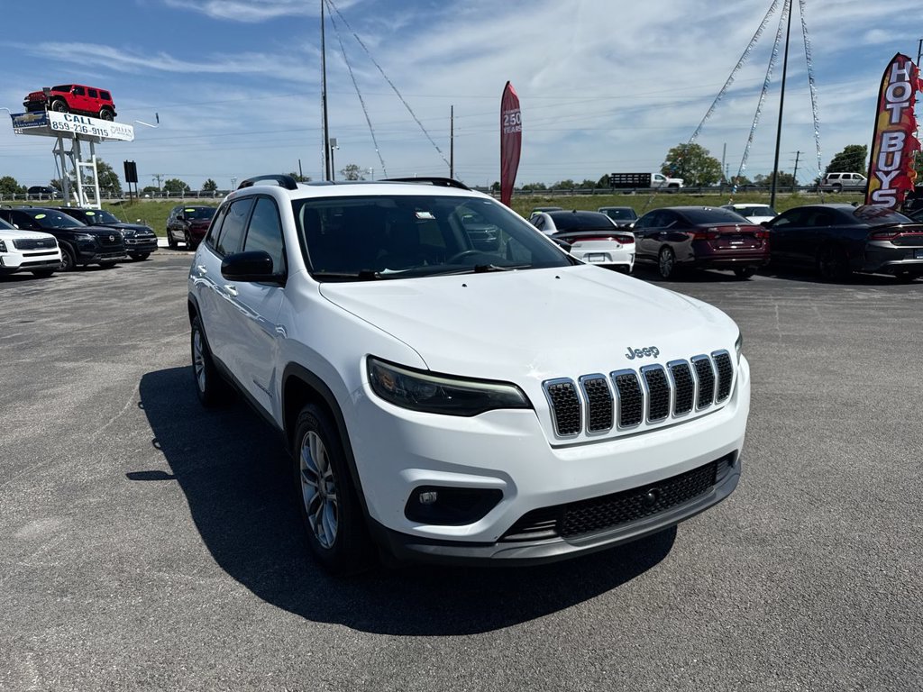 Used 2022 Jeep Cherokee Latitude Lux w/ Sun & Sound Group AWD/4WD image 15