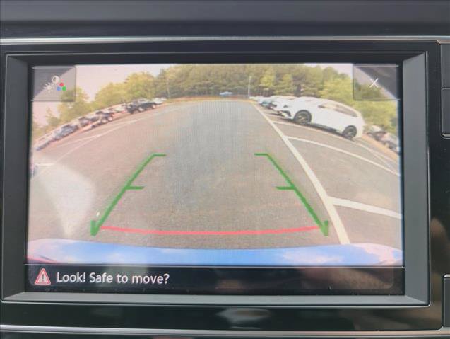 Certified 2023 Volkswagen Jetta SE w/ Panoramic Sunroof Package FWD image 14