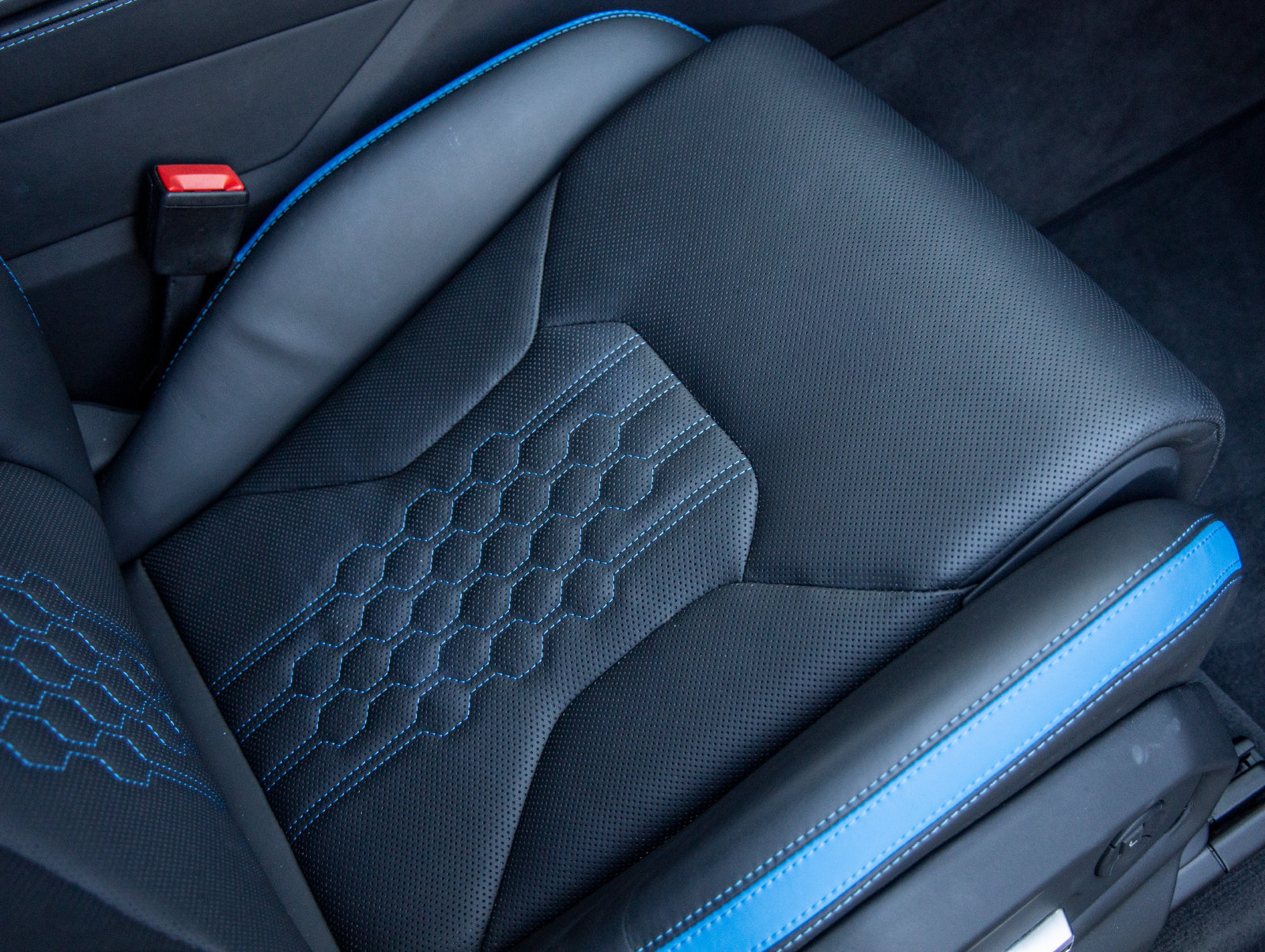 Used 2024 Lamborghini Urus S AWD/4WD image 45