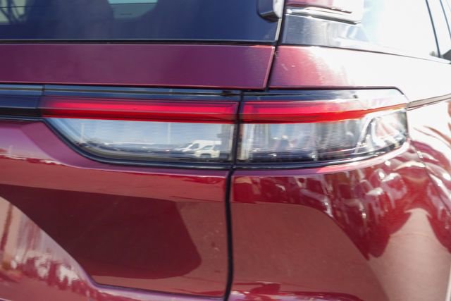 Used 2023 Jeep Grand Cherokee Limited image 6