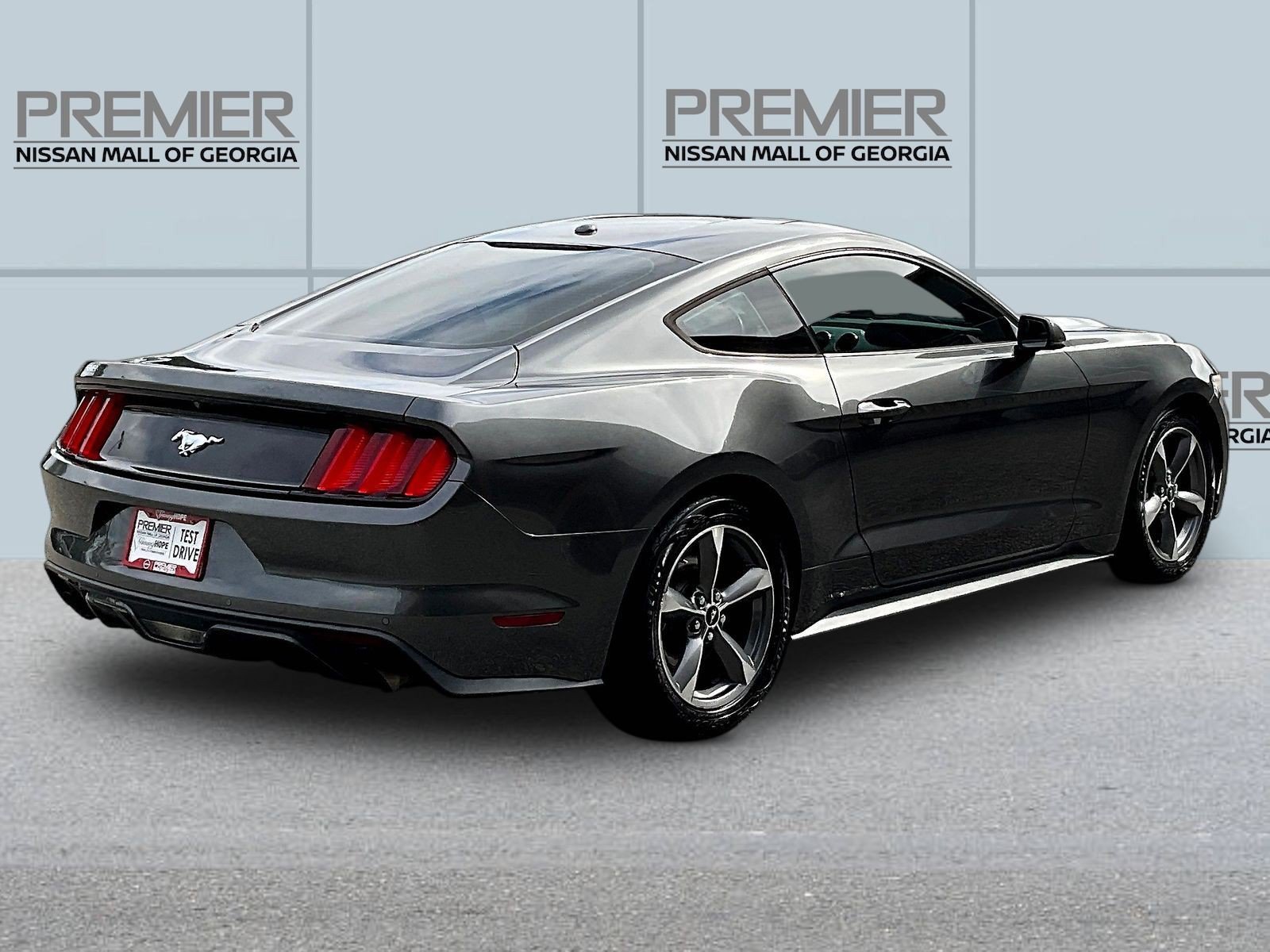 Used 2016 Ford Mustang Premium RWD image 7