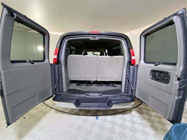 Used 2016 Chevrolet Express 3500 LT w/ LT Preferred Equipment Group RWD image 35