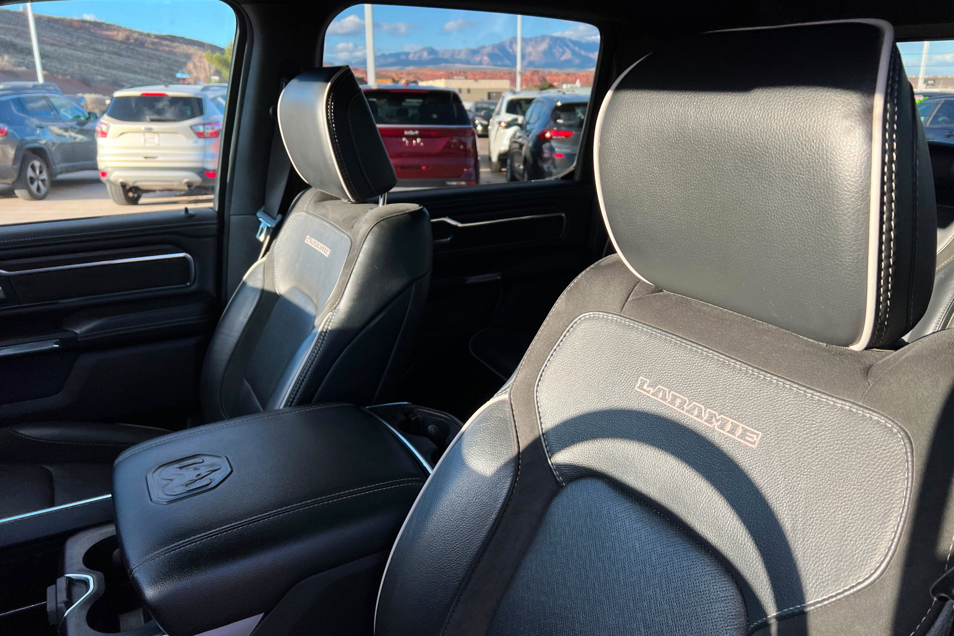 Used 2025 RAM 1500 Laramie image 16