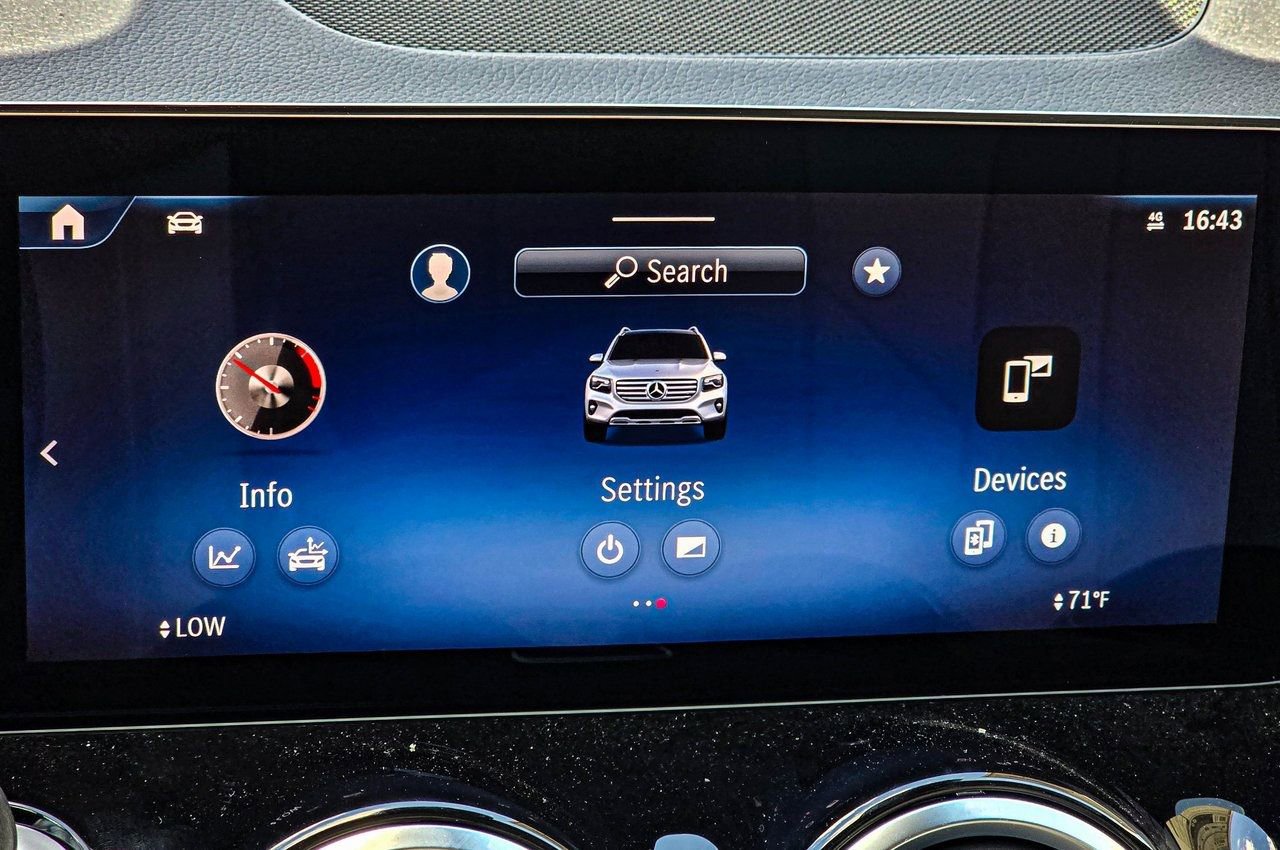 New 2026 Mercedes-Benz GLB 250 4MATIC image 18