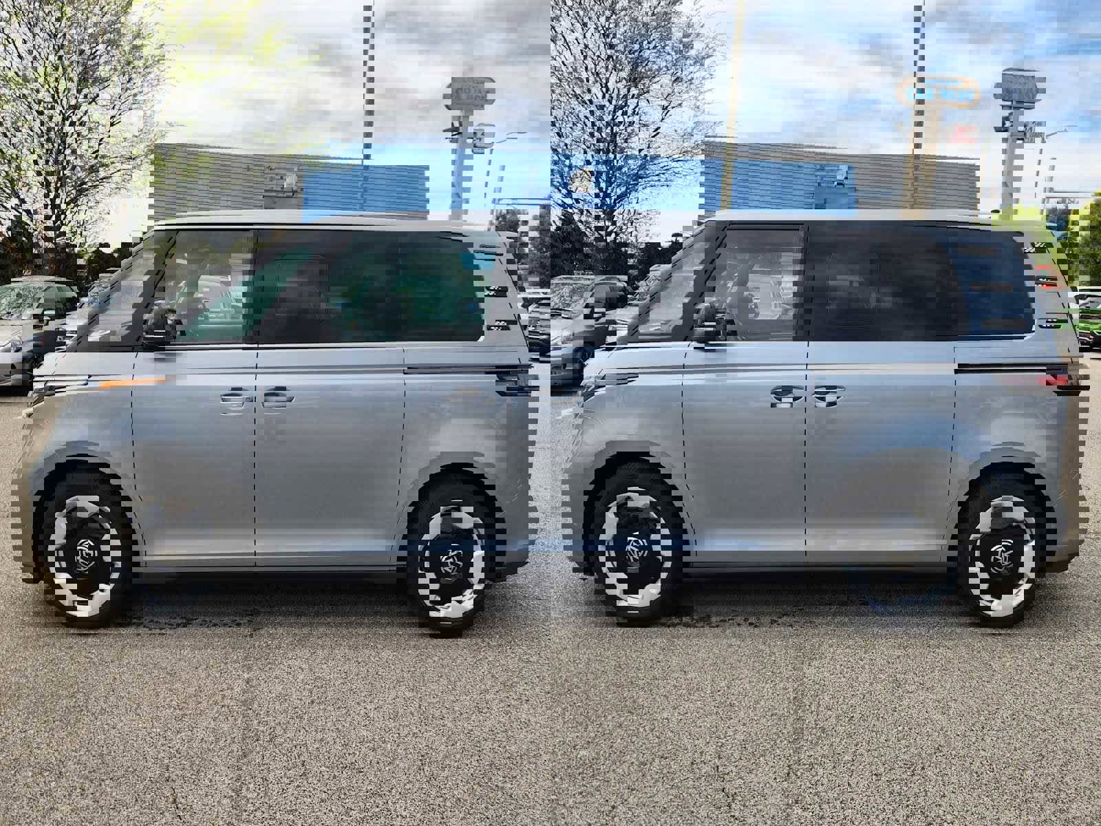 New 2025 Volkswagen ID. Buzz Pro S image 5