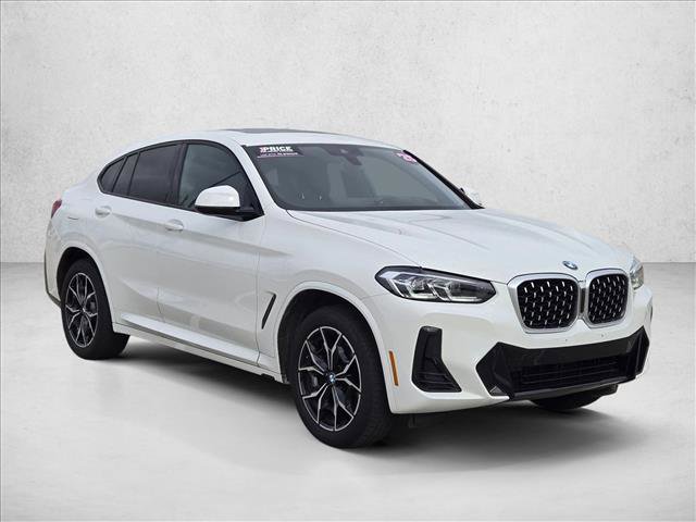 Used 2025 BMW X4 xDrive30i image 3