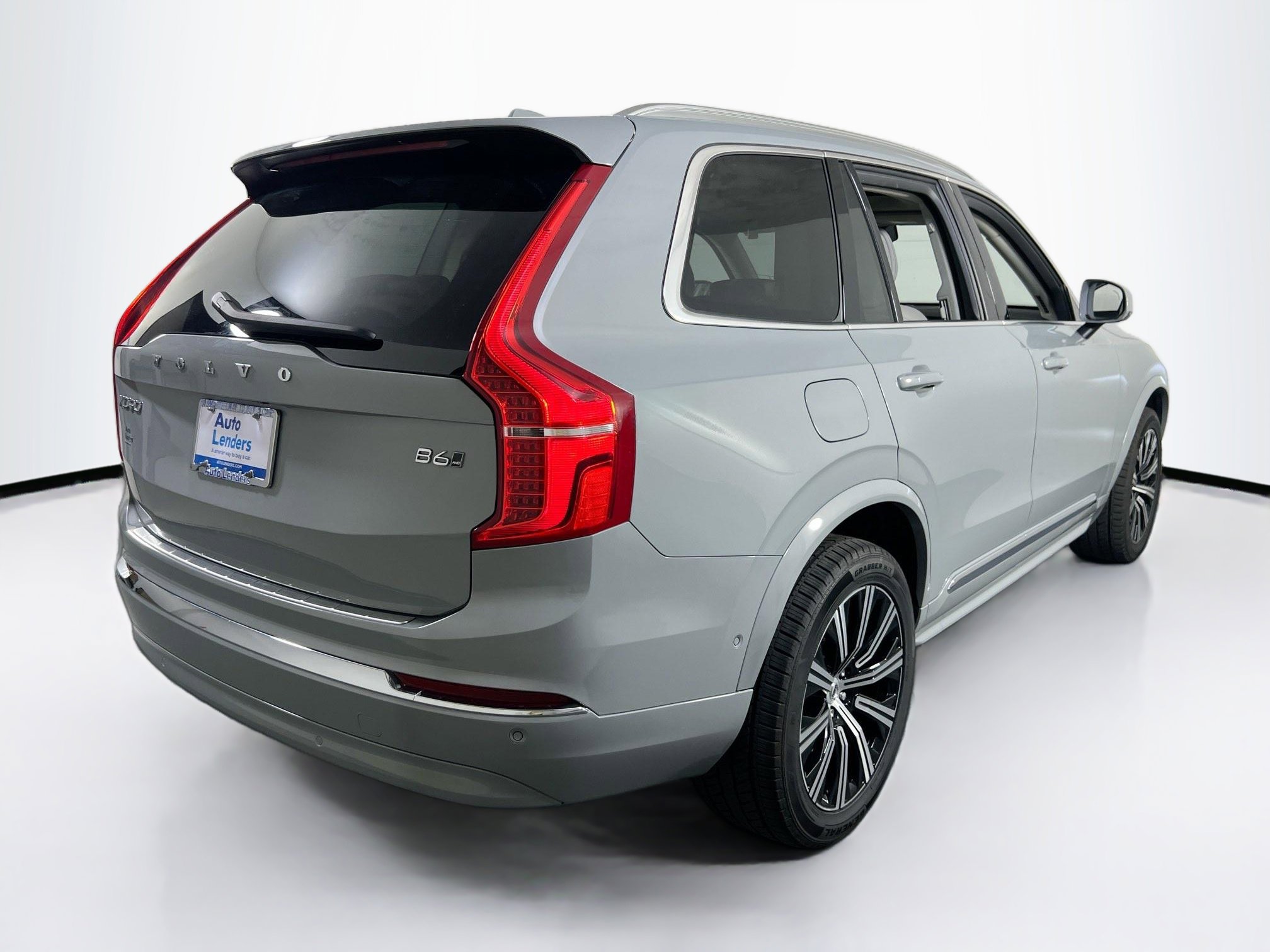 Used 2025 Volvo XC90 B6 Plus w/ Protection Package Premier AWD/4WD image 5
