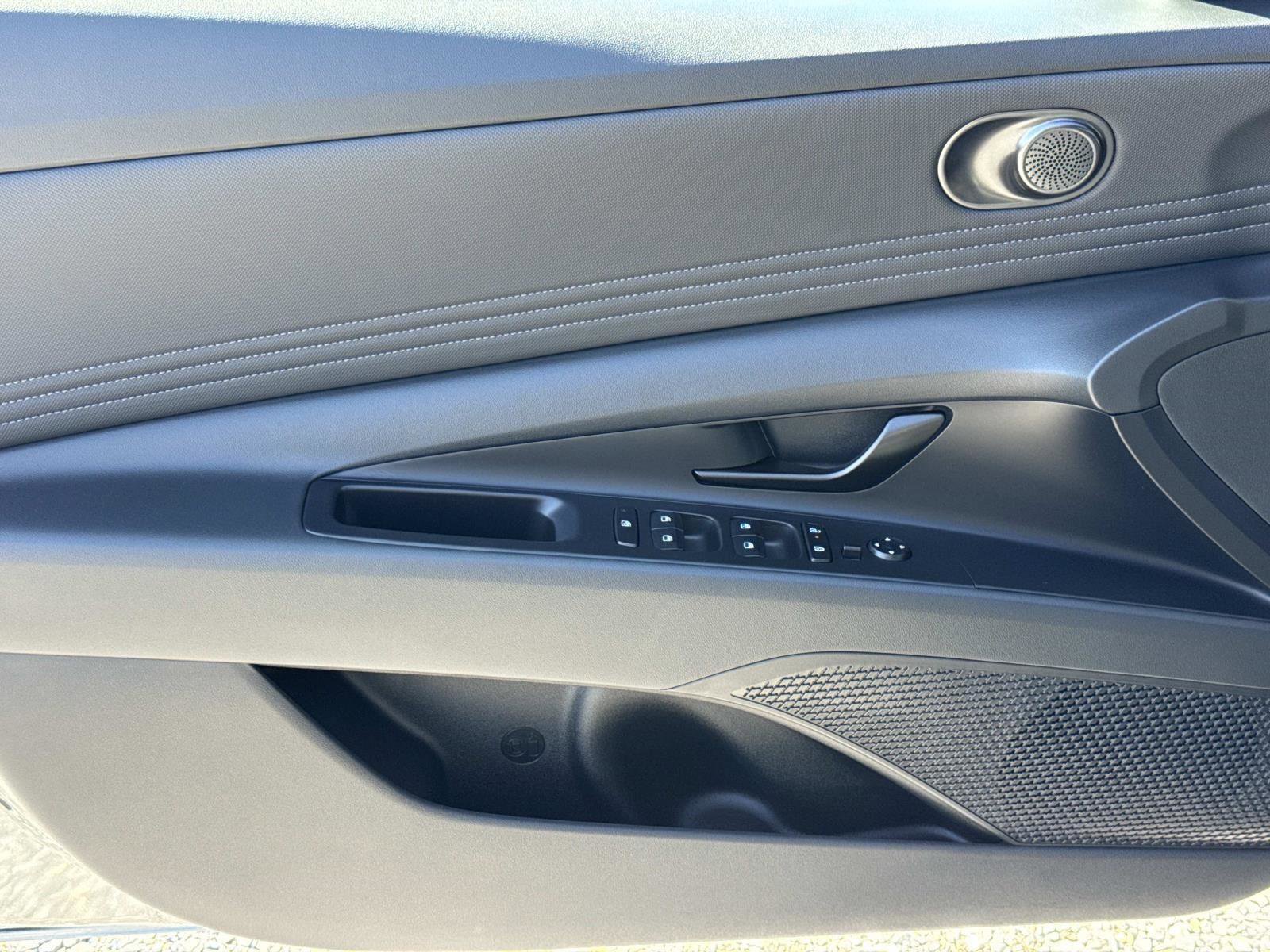 New 2026 Hyundai Elantra Sport FWD image 8