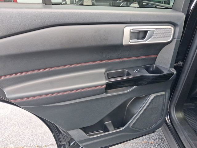 Used 2023 Ford Explorer ST-Line w/ Class IV Trailer Tow Package RWD image 9