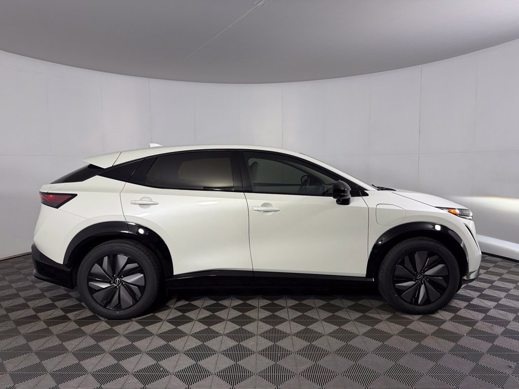 Used 2024 Nissan Ariya AWD image 5