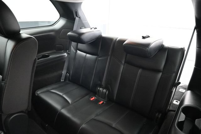 Used 2019 Nissan Pathfinder SL AWD/4WD image 30