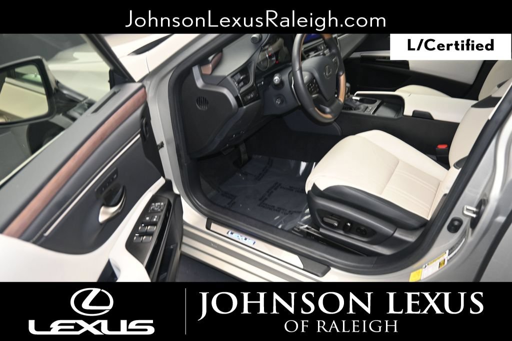 Used 2025 Lexus ES 300h w/ Technology Package FWD image 11
