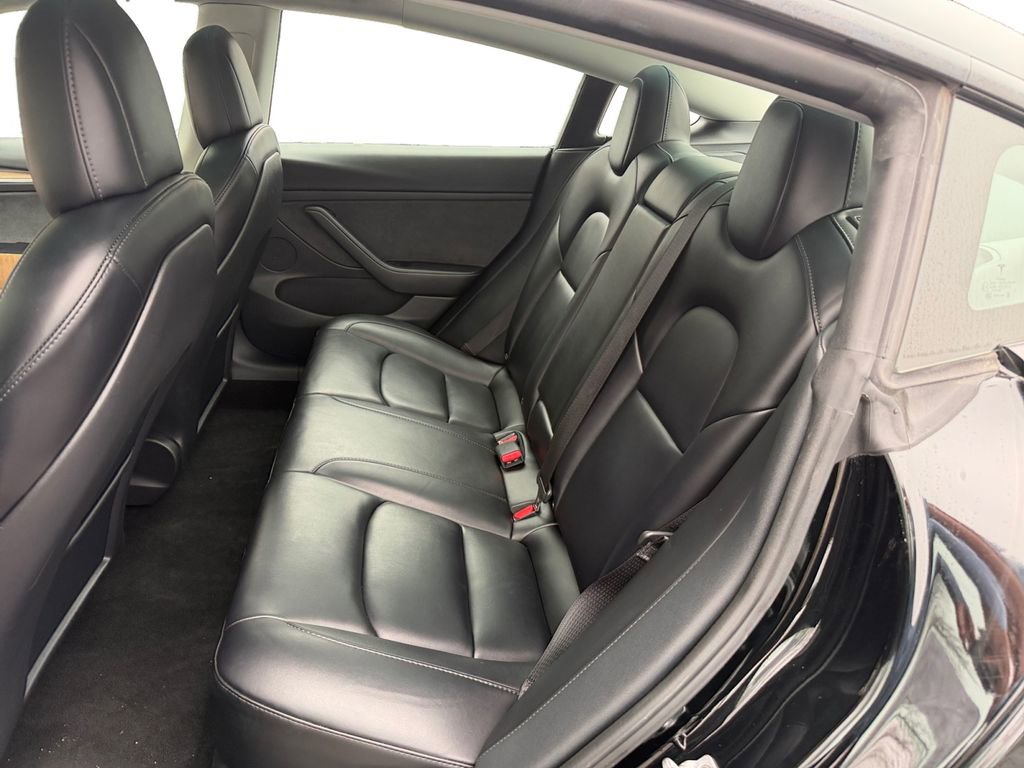 Used 2023 Tesla Model 3 Standard Range image 13