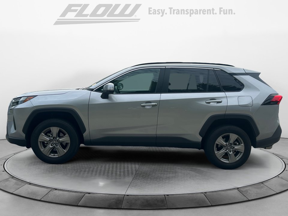 Used 2025 Toyota RAV4 XLE w/ Convenience Package AWD/4WD image 5