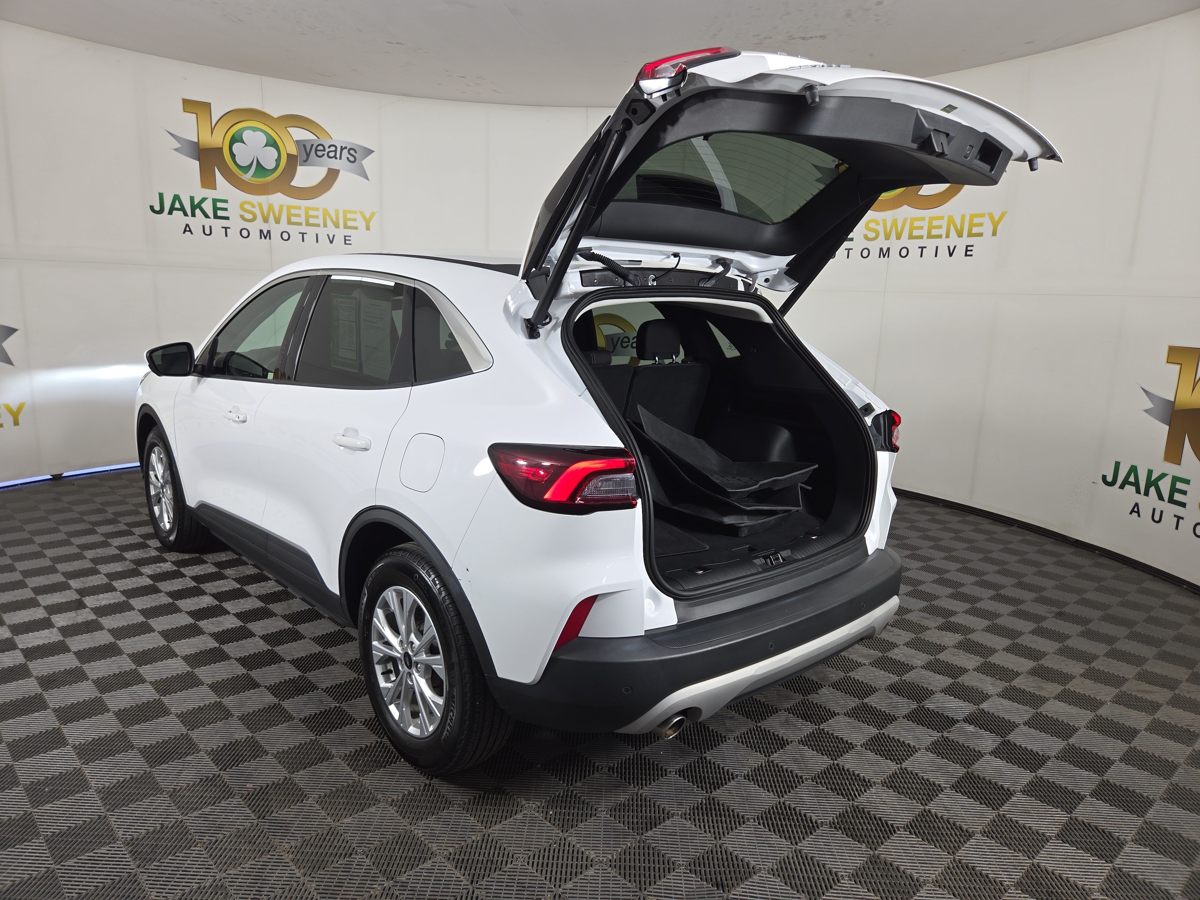 Used 2023 Ford Escape Active w/ Tech Pack #2 FWD image 32