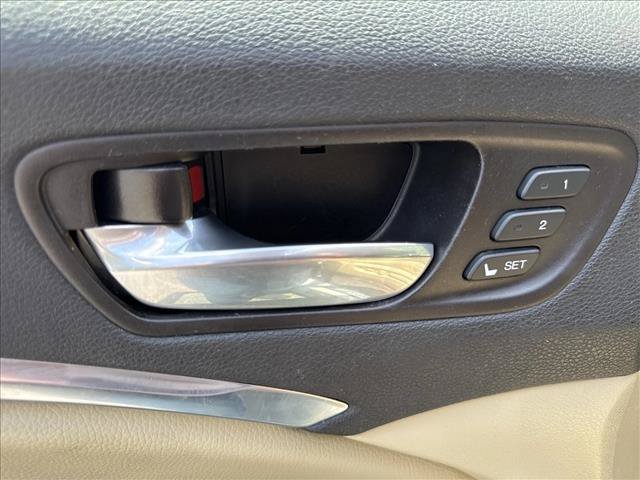 Used 2016 Acura MDX w/ Technology Package AWD/4WD image 28