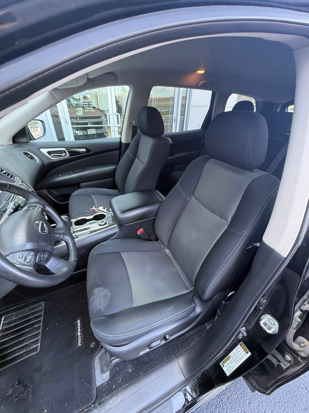 Used 2018 Nissan Pathfinder SV AWD/4WD image 8