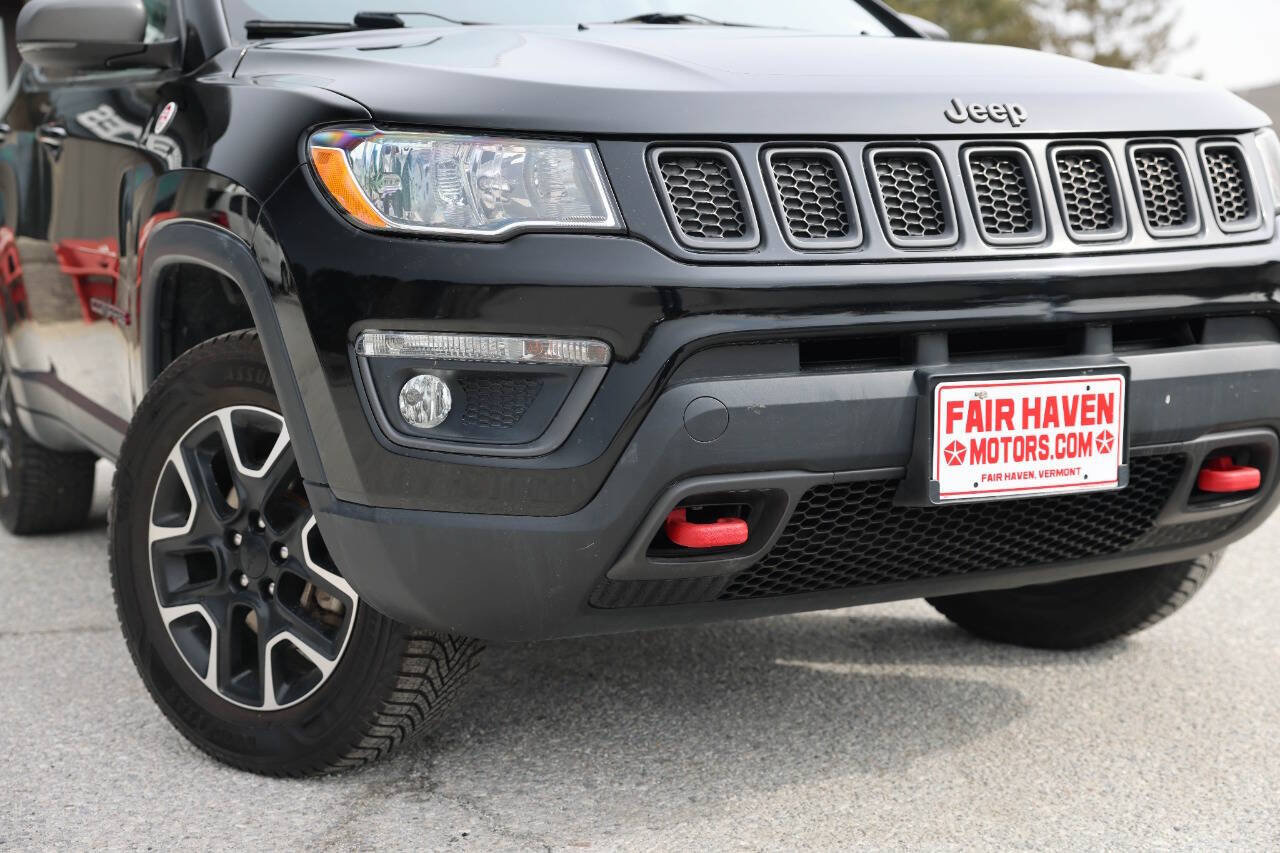 Used 2020 Jeep Compass Trailhawk AWD/4WD image 35