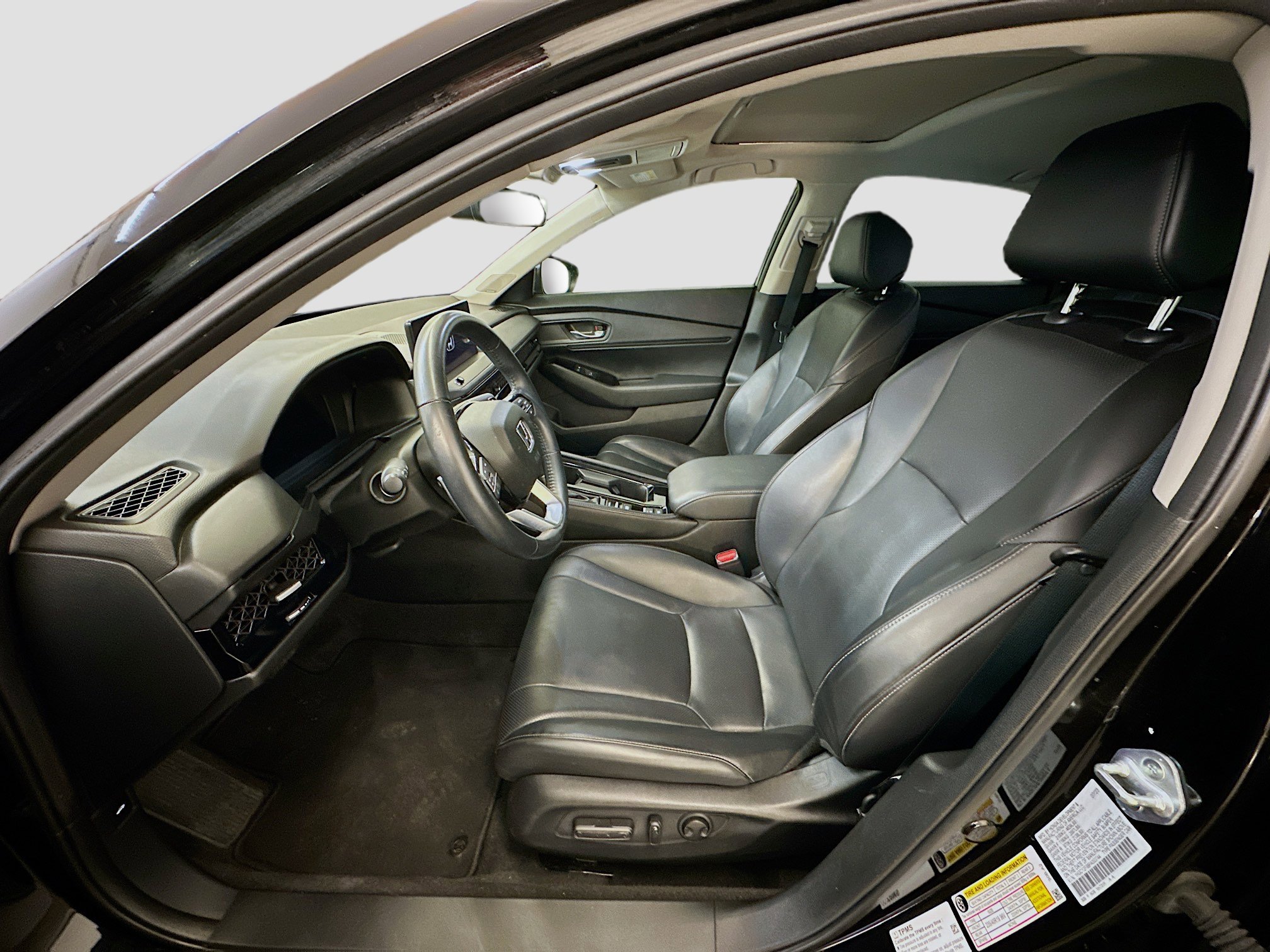 Used 2023 Honda Accord Touring image 13