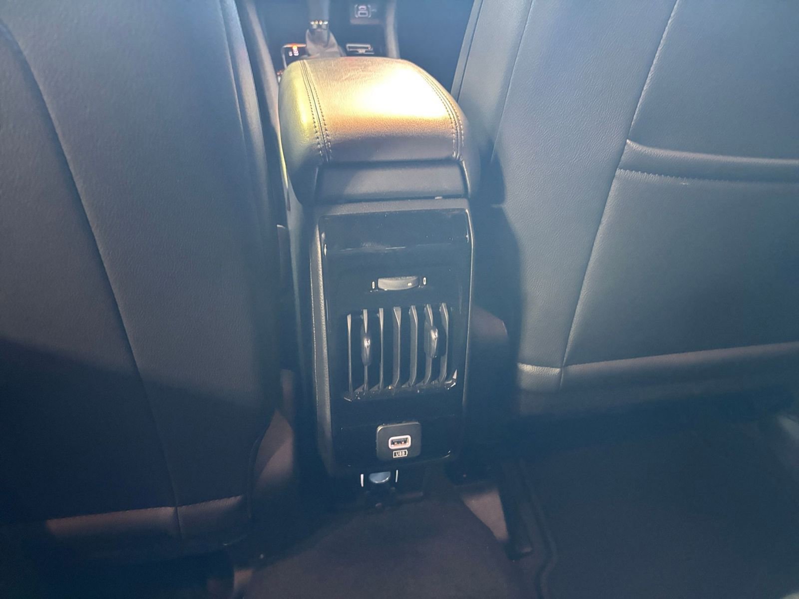 Used 2025 Jeep Compass Limited image 25