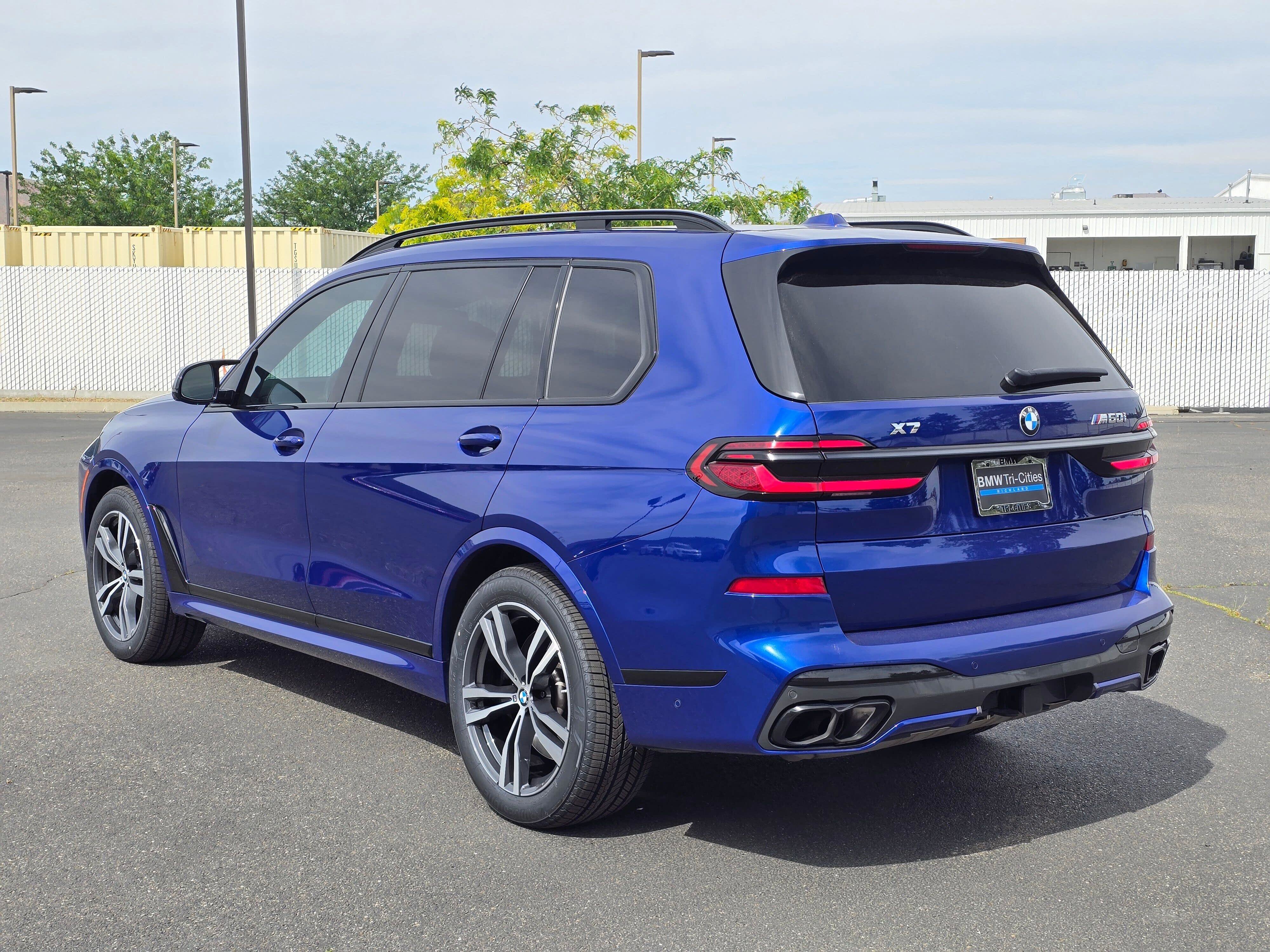 Certified 2024 BMW X7 M60i w/ Executive Package AWD/4WD image 4