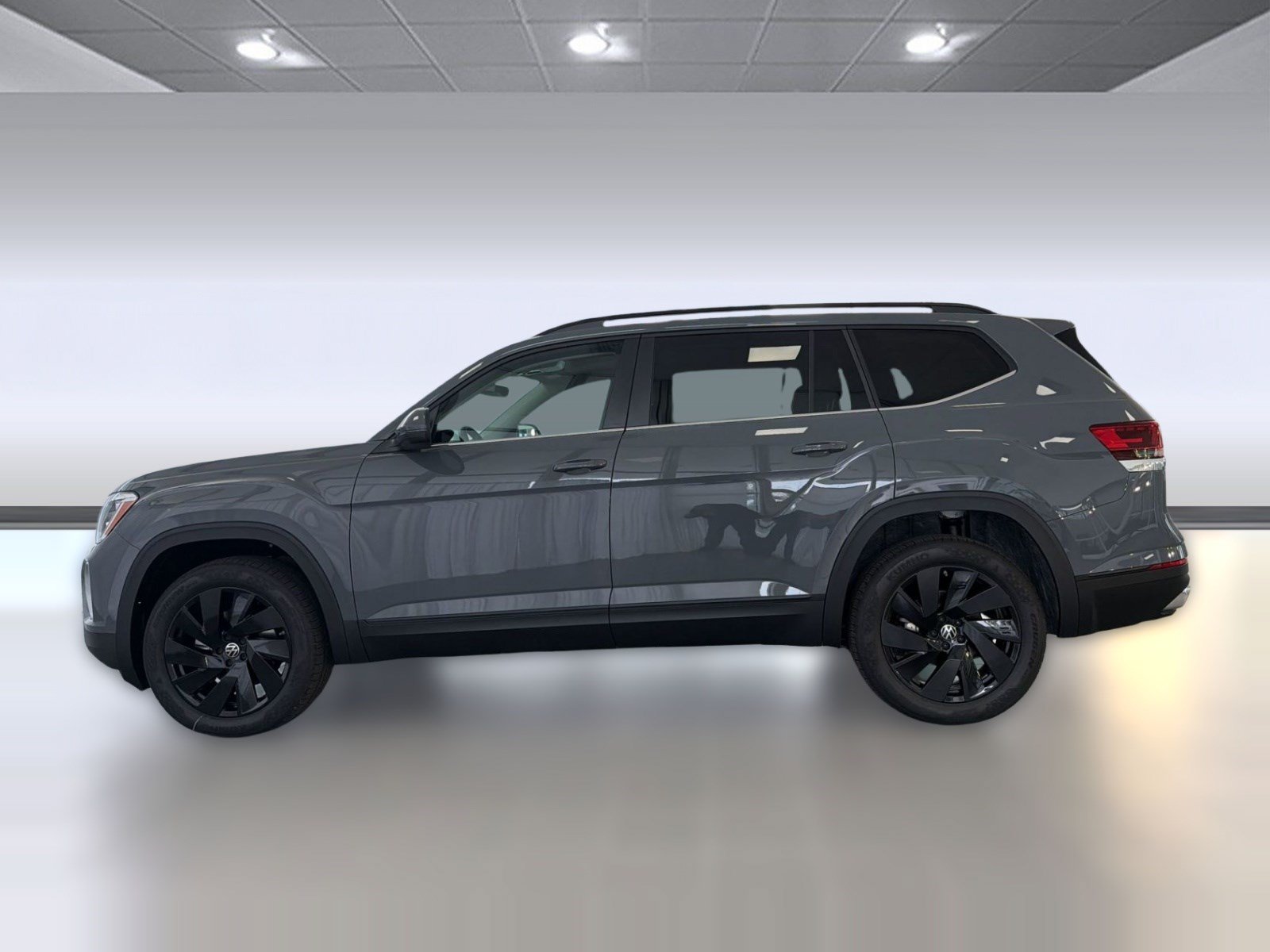 New 2026 Volkswagen Atlas SE FWD image 2