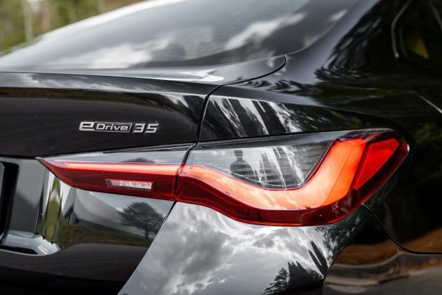 Used 2023 BMW i4 eDrive35 w/ Premium Package image 16