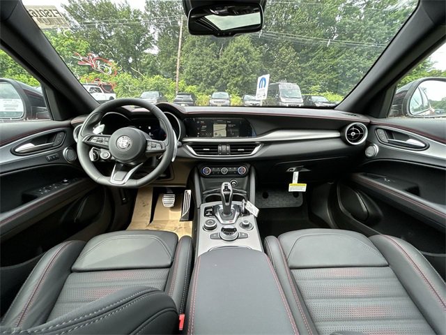 New 2025 Alfa Romeo Stelvio Tributo Italiano w/ Driving Assist Package image 12