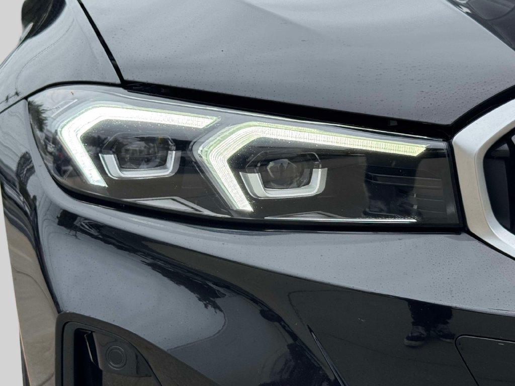 Certified 2023 BMW 330i xDrive Sedan w/ Premium Package AWD/4WD image 9