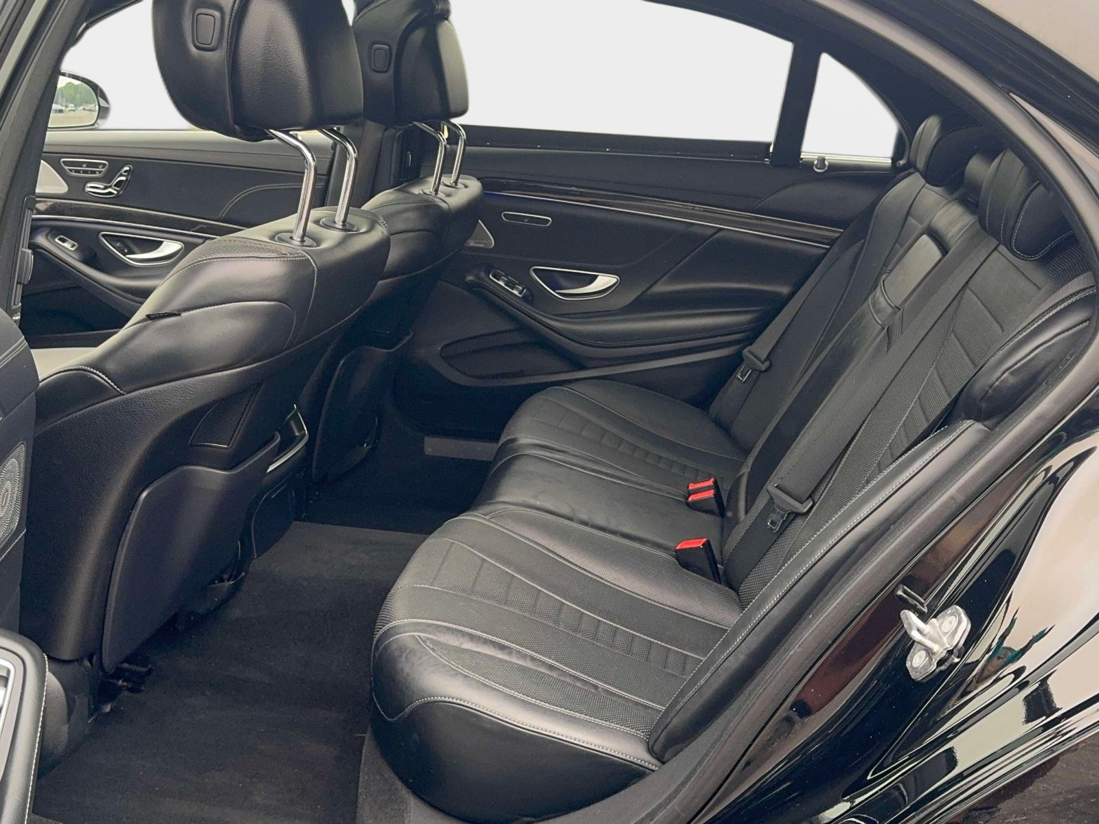 Used 2020 Mercedes-Benz S 450 4MATIC Sedan w/ AMG Line Exterior image 15