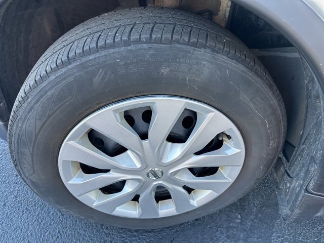 Used 2018 Nissan Rogue S image 29