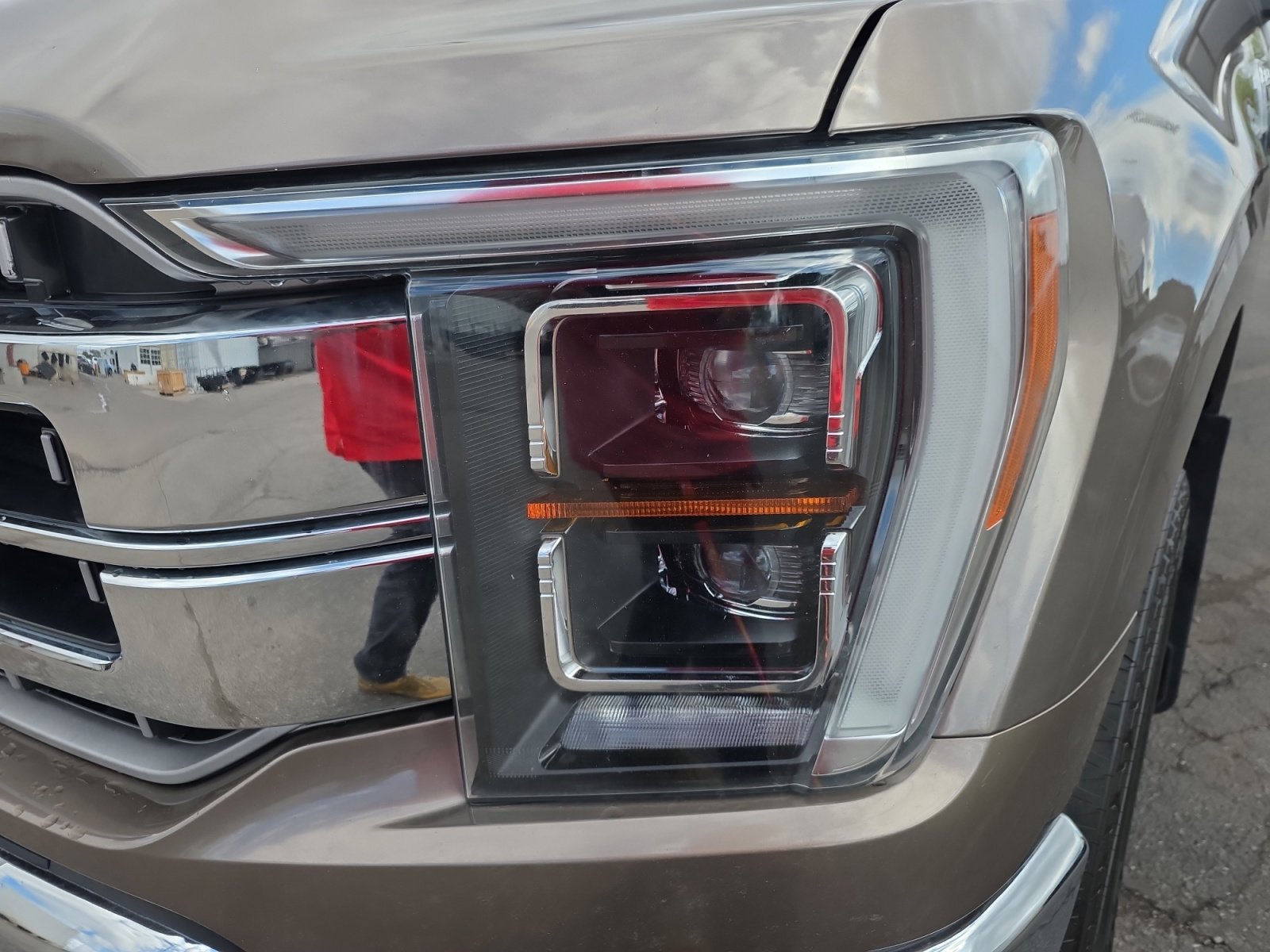 Used 2021 Ford F150 Lariat w/ Equipment Group 502A High image 9