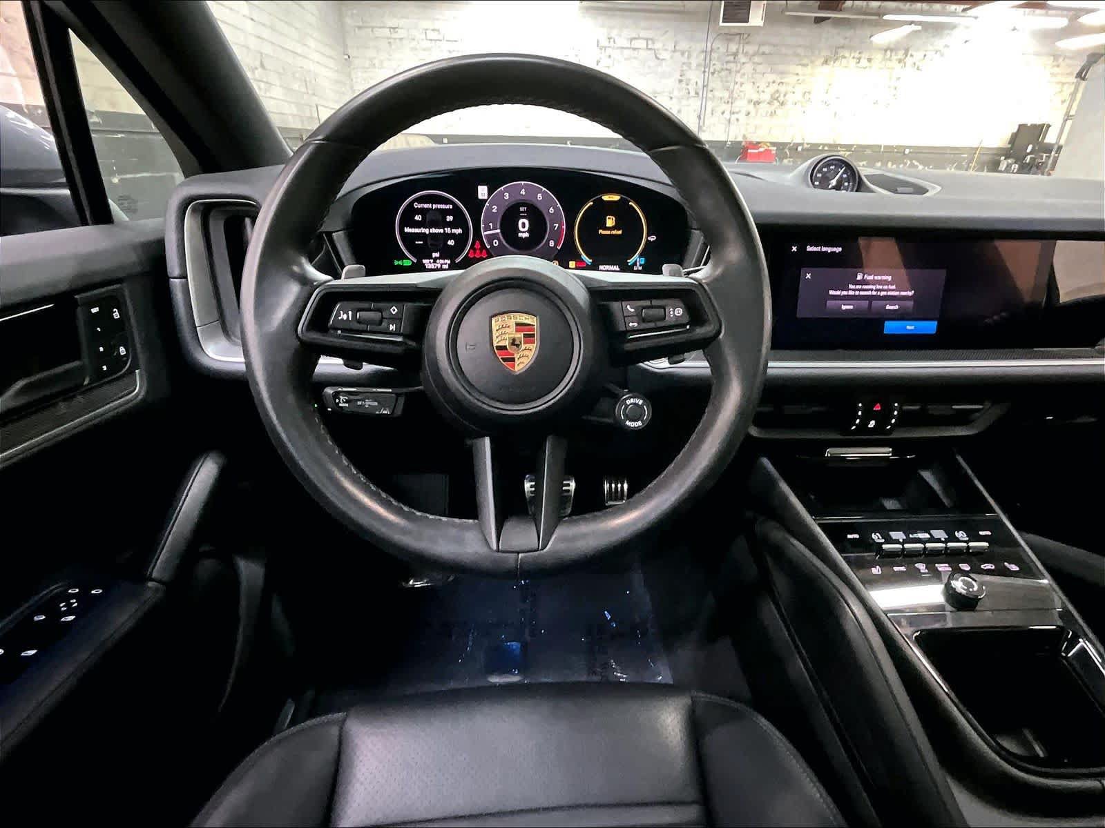 Used 2024 Porsche Cayenne S AWD/4WD image 8