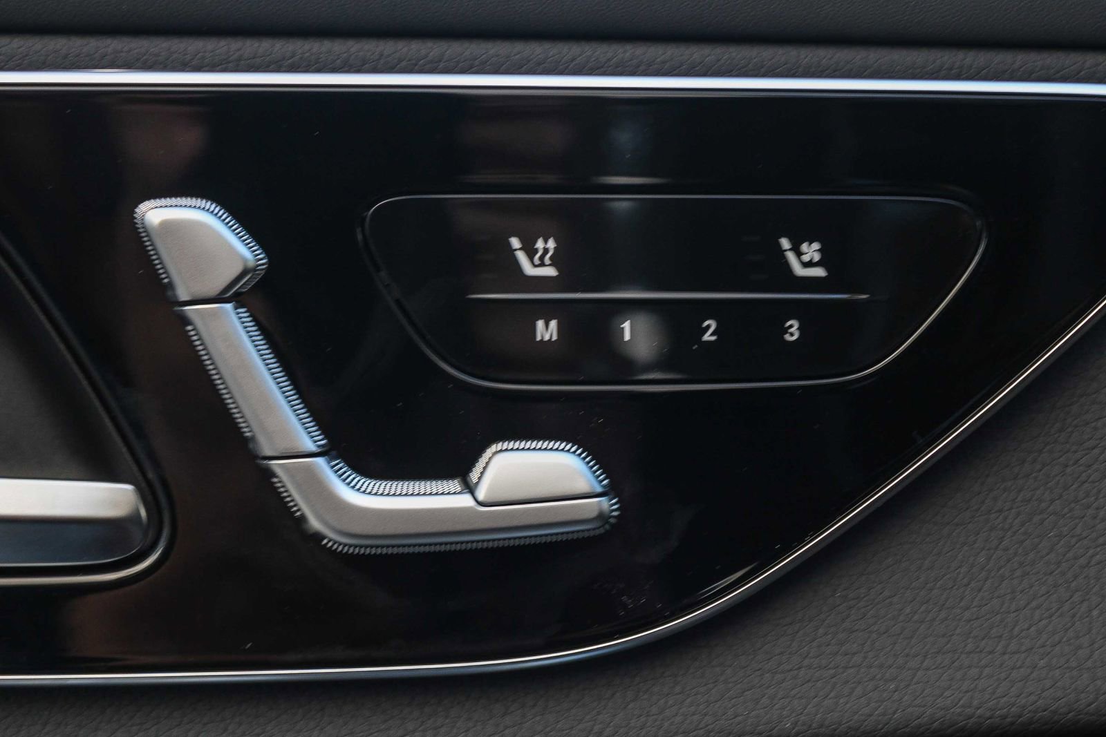 New 2026 Mercedes-Benz GLC 300 4MATIC image 17