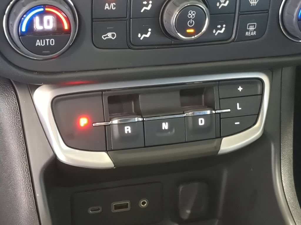 Used 2023 GMC Terrain SLE w/ Driver Convenience Package FWD image 35