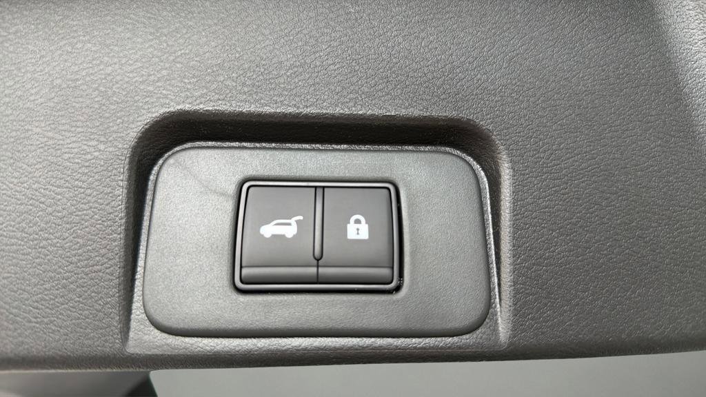 New 2026 Nissan Rogue SV image 18