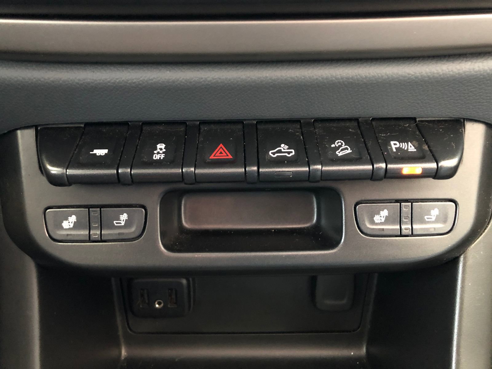 Used 2022 Chevrolet Colorado Z71 AWD/4WD image 24