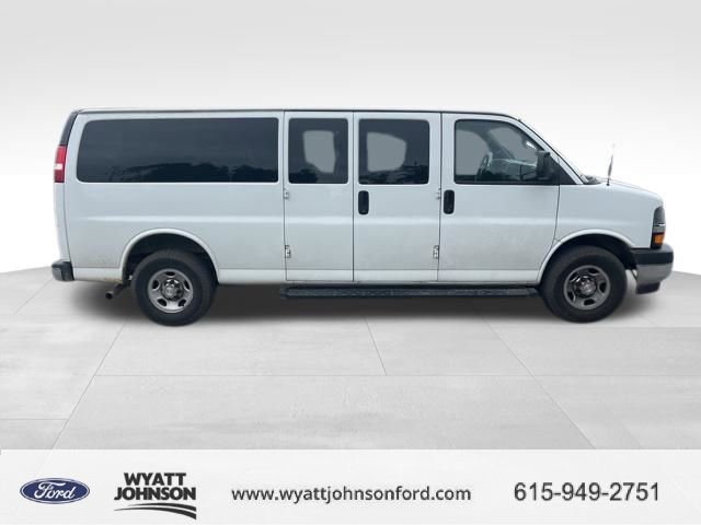 Used 2019 Chevrolet Express 3500 LT w/ LT Preferred Equipment Group RWD image 4