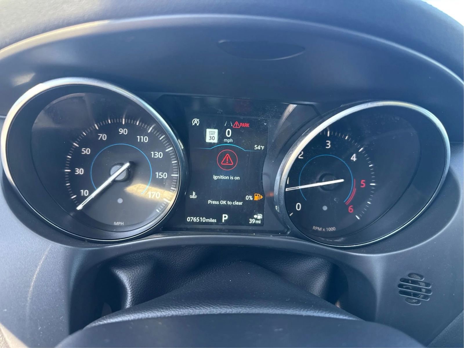 Used 2019 Jaguar F-PACE Prestige image 15