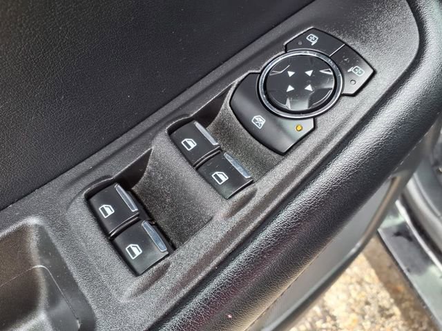 Used 2023 Ford Edge SEL image 12